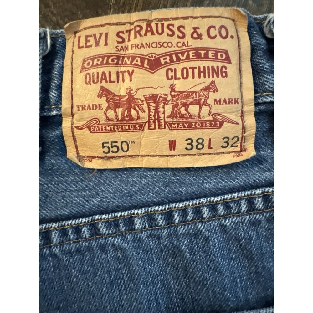 Levis Jeans 550 Relaxed Fit Blue Medium Wash Mens Size 38x32 High Rise - Picture 10 of 10